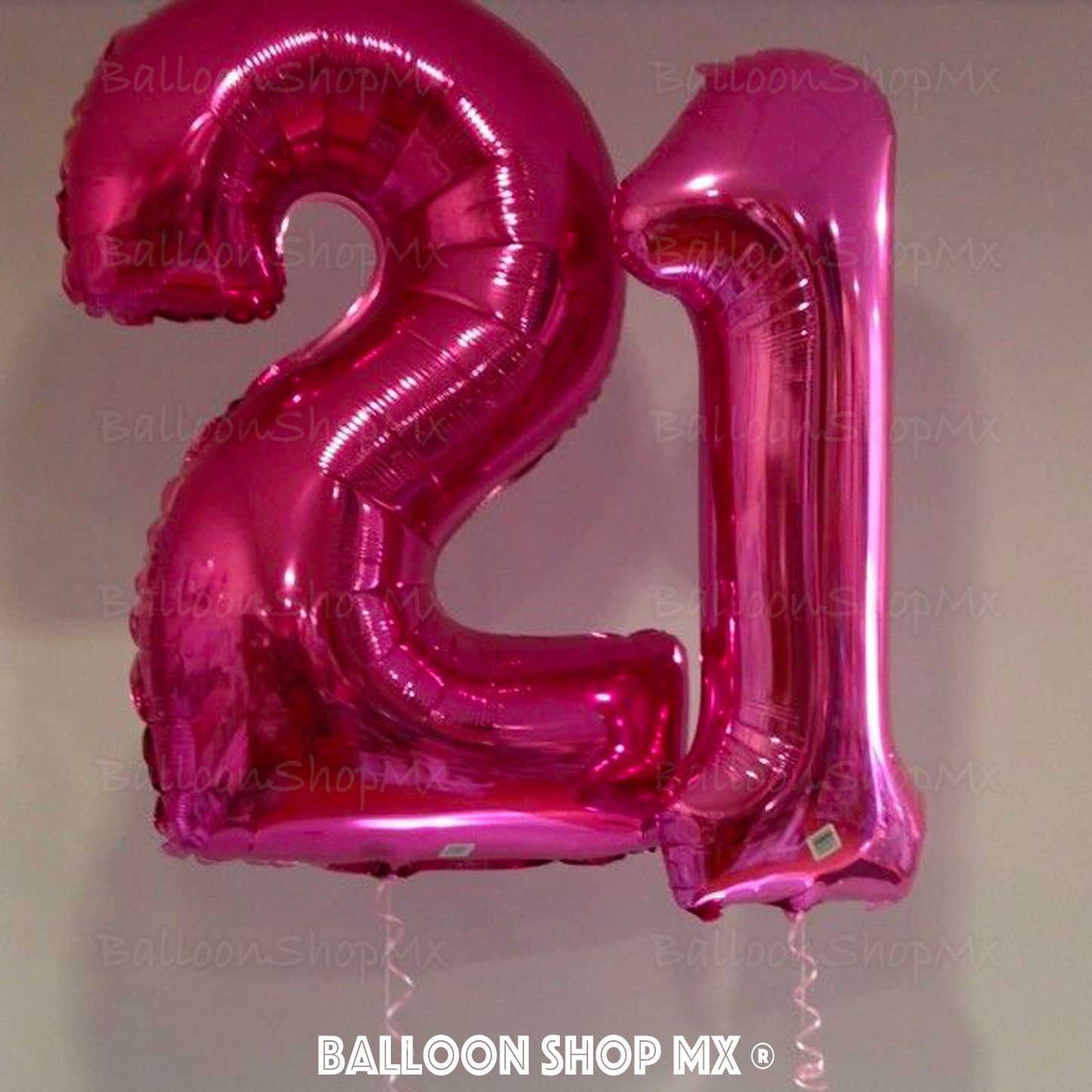 Números grandes en rosa