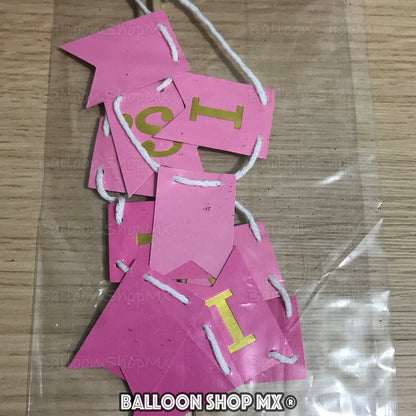 Letrero para pastel "It's a girl"