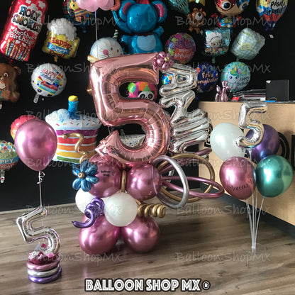 Números grandes en oro rosa