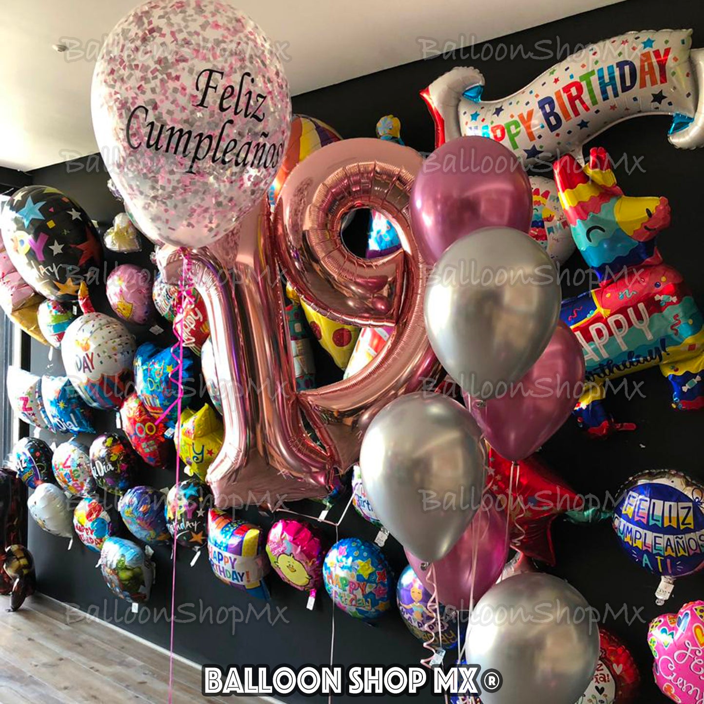 Números grandes en oro rosa