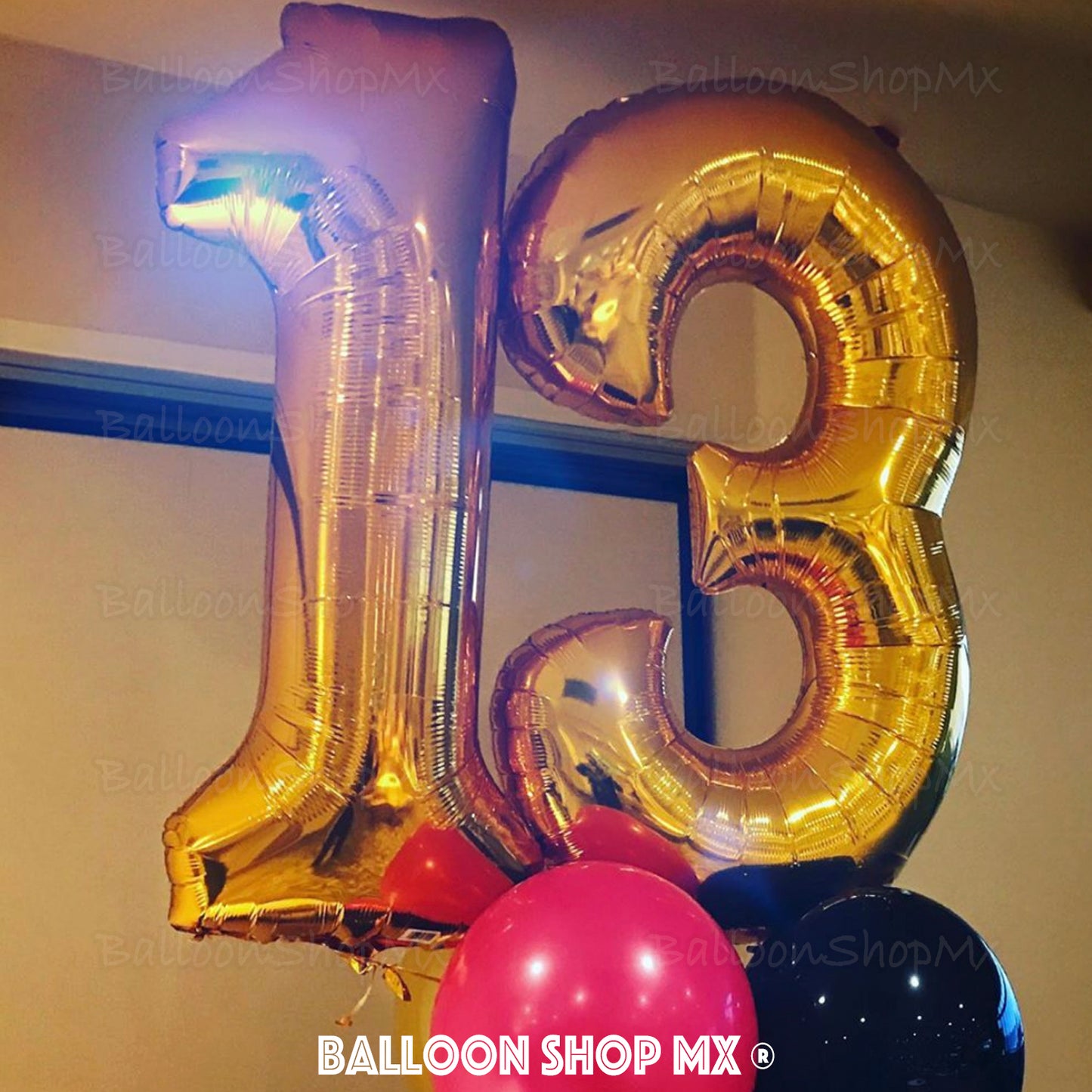 Números grandes en dorado