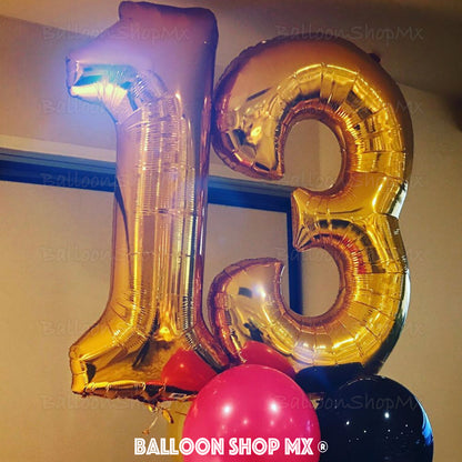 Números grandes en dorado