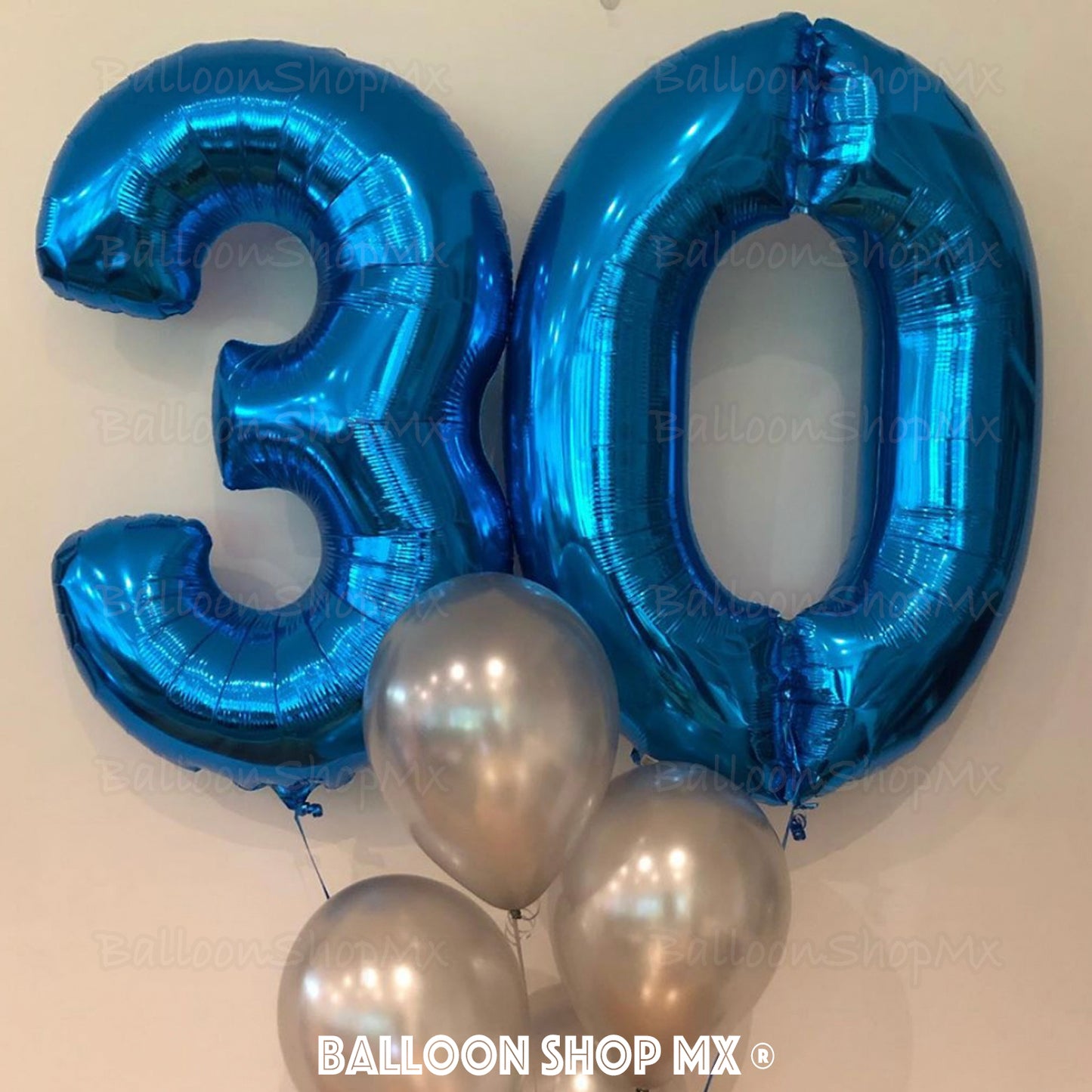 Números grandes en azul