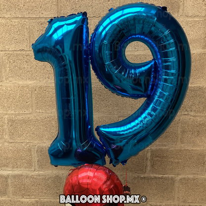 Números grandes en azul